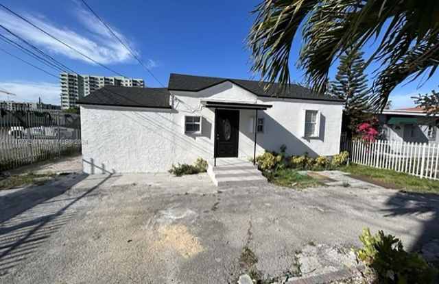 3527 NW 34th St photos photos