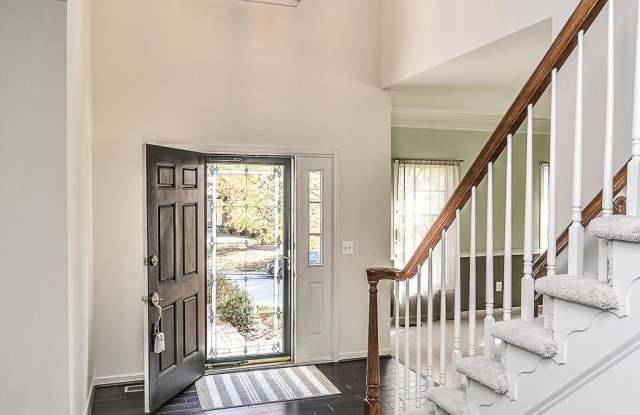 2822 THISTLEBERRY COURT Gallery 2