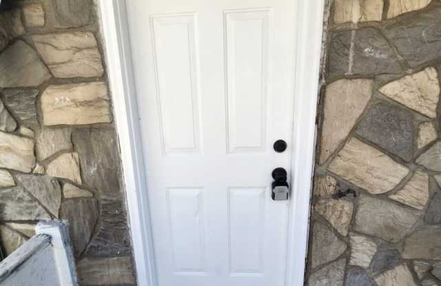 Charming 1BR Home in McKees Rocks Section 8 Considered! photos photos Charming 1BR Home in McKees Rocks Section 8 Considered! photos photos