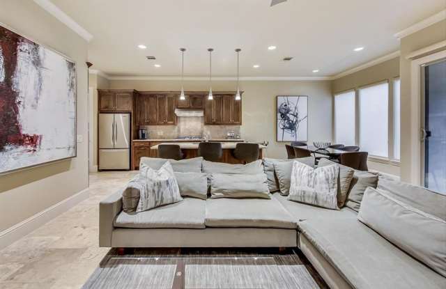 14727 Stanford Court Gallery 4