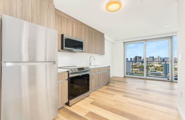 Pet Friendly, Large Luxury Studio at The Park on Ke'eaumoku (Available Oct. 1) Gallery 3