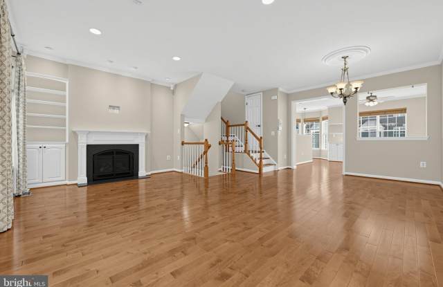 6019 KATELYN Court Gallery 4