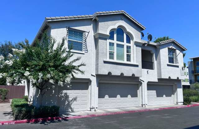 Welcome to our beautiful 2 bedroom 2 bathroom Condo in Folsom, CA! photos photos