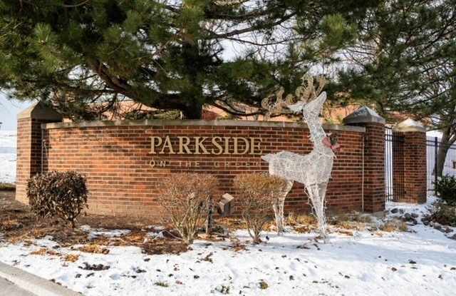 585 W Parkside Drive - 585 West Parkside Drive, Palatine, IL 60067