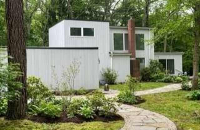 7 Pine Lane photos photos