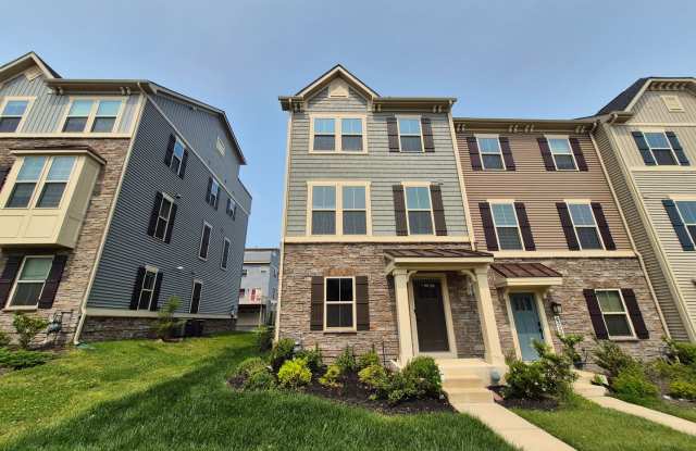 BEAUTIFUL END UNIT TOWNHOME IN NEW MARKET photos photos