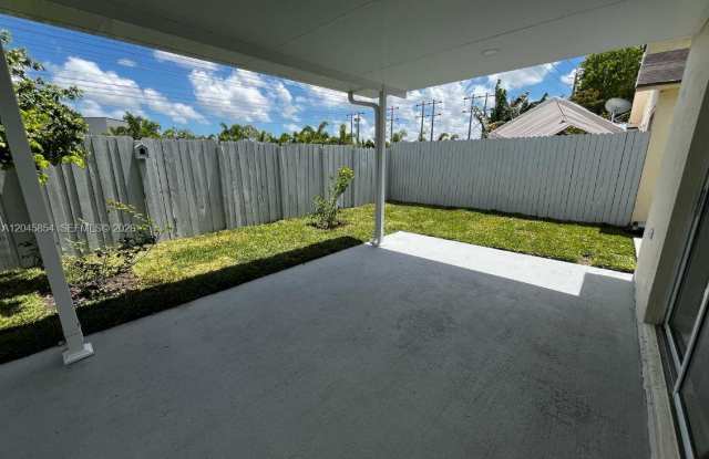 16125 Southwest 137th Court Gallery 2
