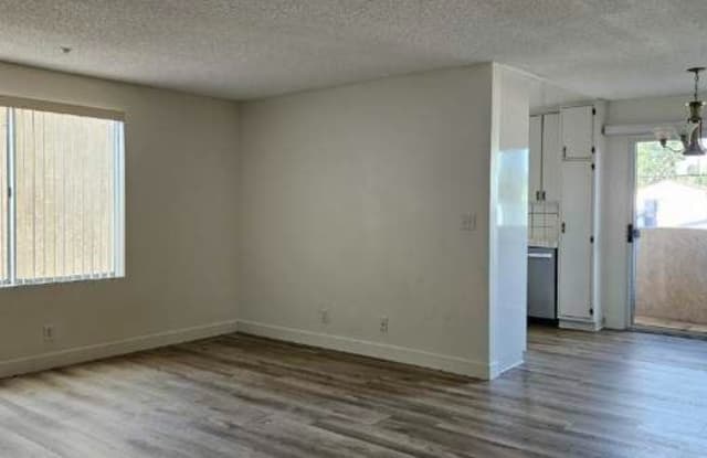 6450 Mammoth Ave 102 - 6450 Mammoth Avenue, Los Angeles, CA 91401
