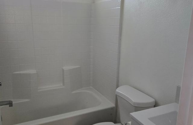Studio For Rent Gallery 4