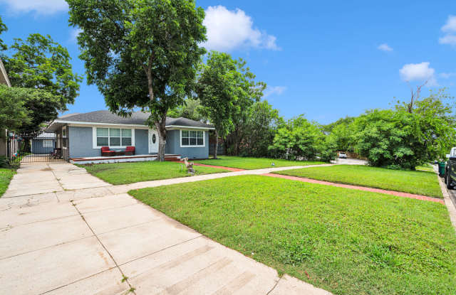 322 W Huisache Ave - 322 West Huisache Avenue, San Antonio, TX 78212