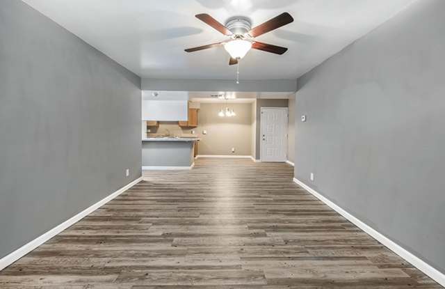 Seville Apartments. A Beautiful apartments is waiting for you to make it a Home. Great Specials Today! Gallery 3
