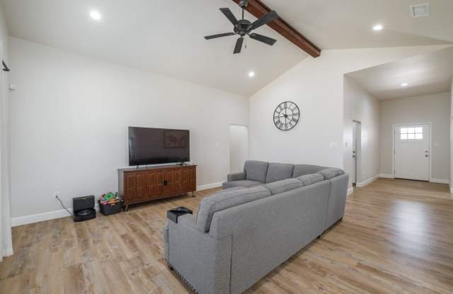 7446 Sleepy Hollow Lane Gallery 4