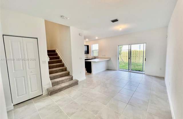 1864 SE 27th Rd photos photos