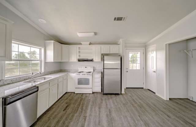 104 Windy Creek Court Gallery 2