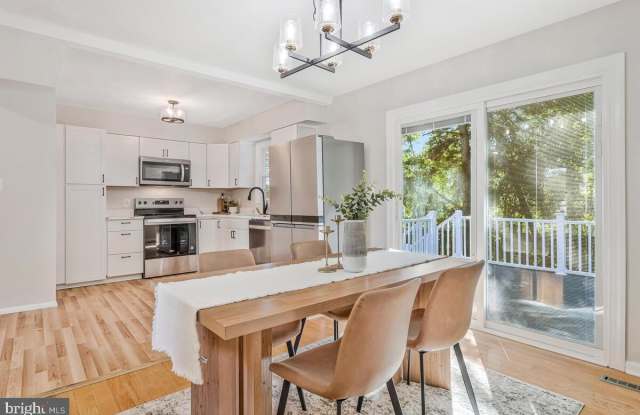 21969 ROSEWOOD Terrace Gallery 1