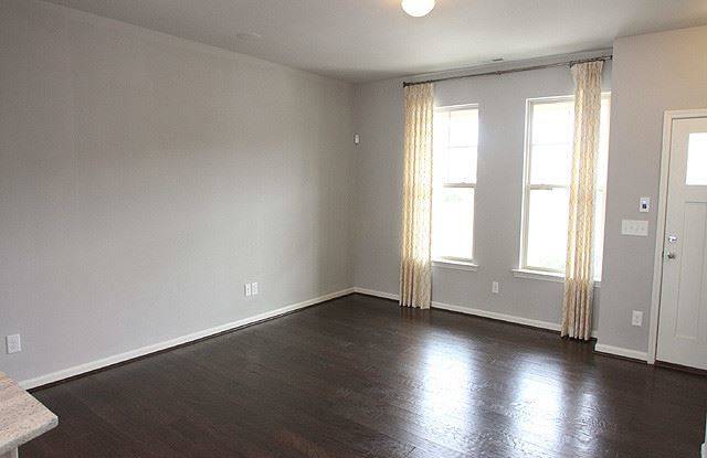 2704 Fleetwood Dr Gallery 3