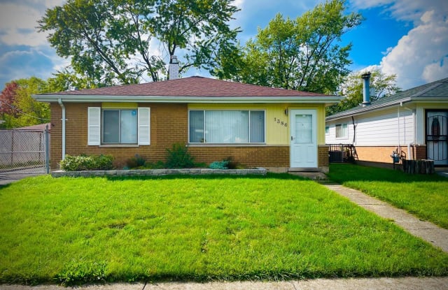 1386 Superior Avenue - 1386 Superior Avenue, Calumet City, IL 60409