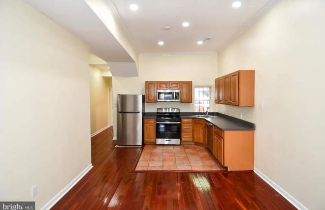 1904 9TH Street NW Gallery 4