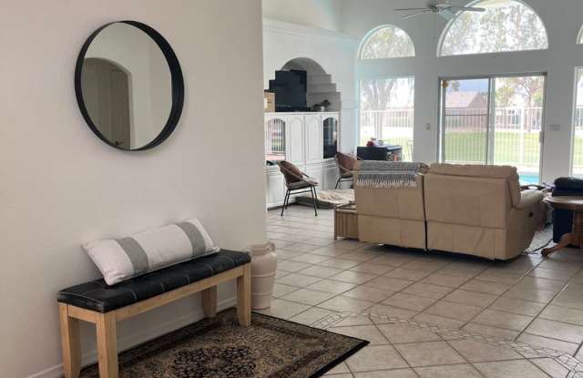 WINTER VACATION RENTAL - 3 Bedroom/2 Bath Gallery 4
