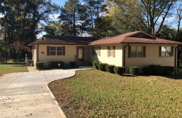 411 Montrose Street - 411 Montrose Street, Charlotte, NC 28205