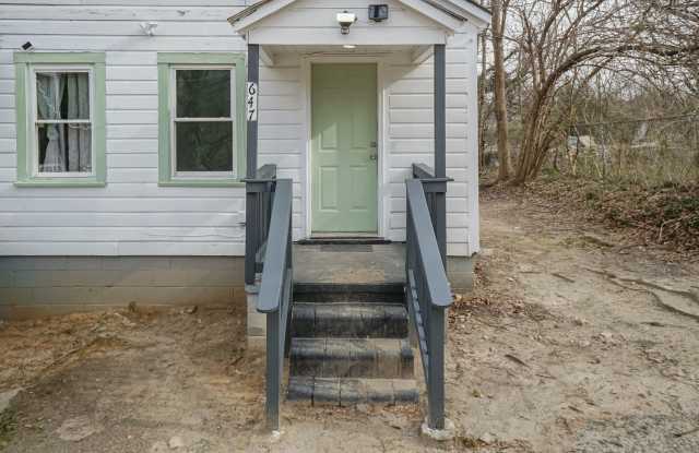 Modern One Bedroom Home with a Front Porch! Gallery 3