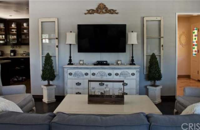 5401 MURIETTA Avenue Gallery 2