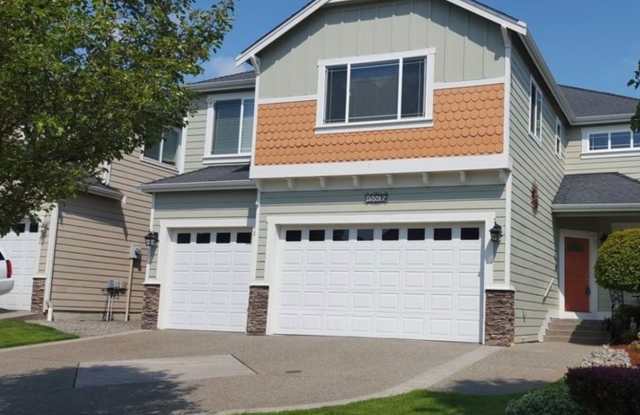 Beautiful 5 Bed/3Ba Single Family Home photos photos