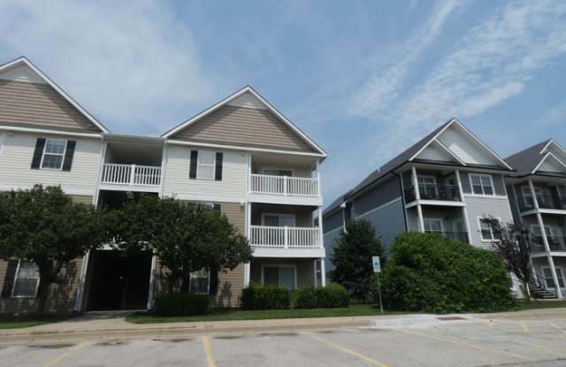 5501 Northeast 80th Terrace Gallery 1