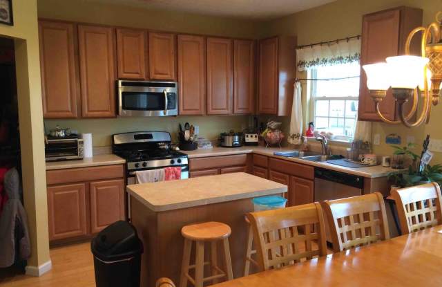 2724 Laurelwood Ct Gallery 3