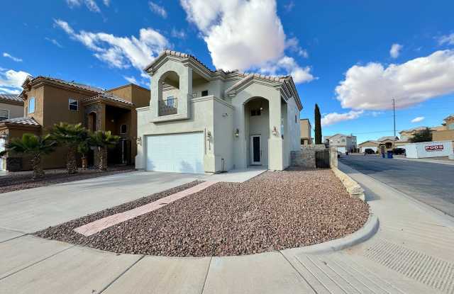 East El Paso 3 bed Refrig A/C Gated with Pool Access! photos photos