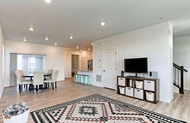 3 Bedroom 3 Bath in Mosaic! photos photos
