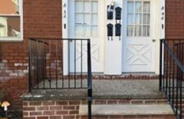 40 Hoover Ave Gallery 1