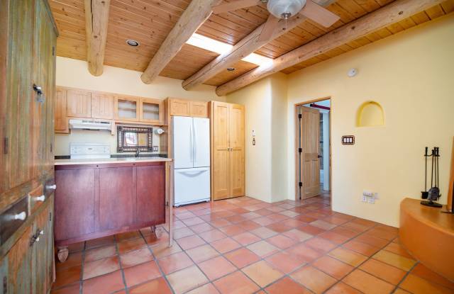Downtown Private Condo Available Now! Gallery 3