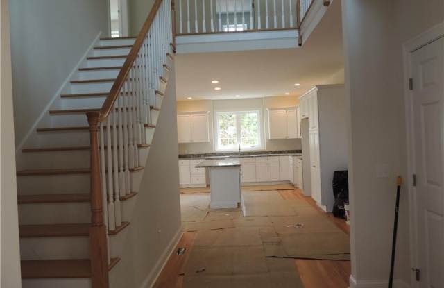10 Cedar Street Gallery 4