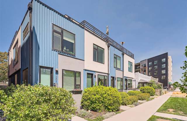 Luxurious 3br/3ba in RiNo + ROOFTOP PATIO! photos photos Luxurious 3br/3ba in RiNo + ROOFTOP PATIO! photos photos