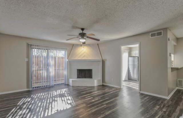 Huntington Cove Townhomes Gallery 4