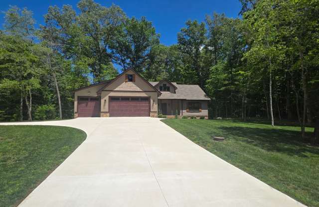 3 bedroom / 2 bath new build in Fairfield Glade available for 12 month lease photos photos
