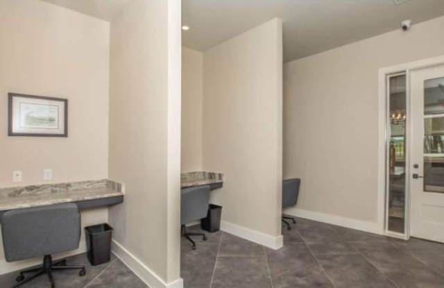 5034 N Loop 1604 E Gallery 1