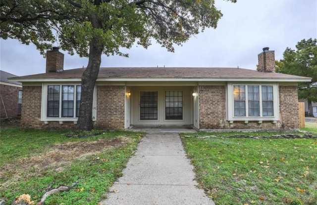 503 Crowley Road - 503 Crowley Road, Arlington, TX 76012