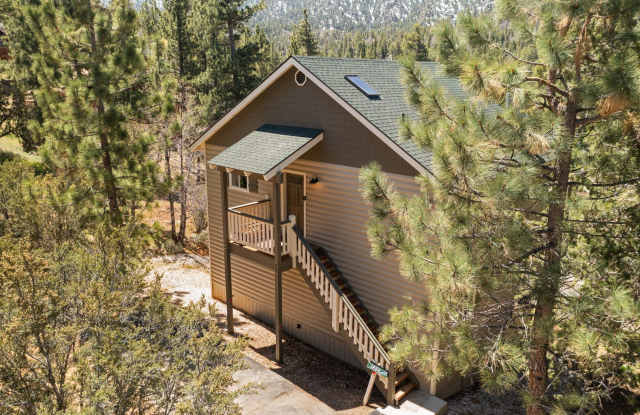 Sweeping Mountain Views Gallery 3