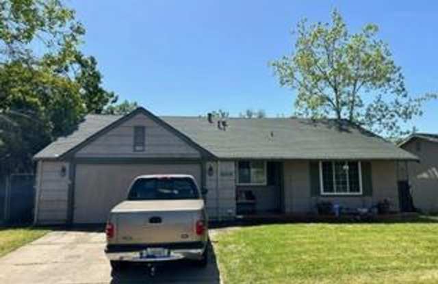 Adorable 3/2 Central Sacramento! PLEASE READ ENTIRE AD FOR VIEWINGS! - 10018 Cirrus Way, Rancho Cordova, CA 95827