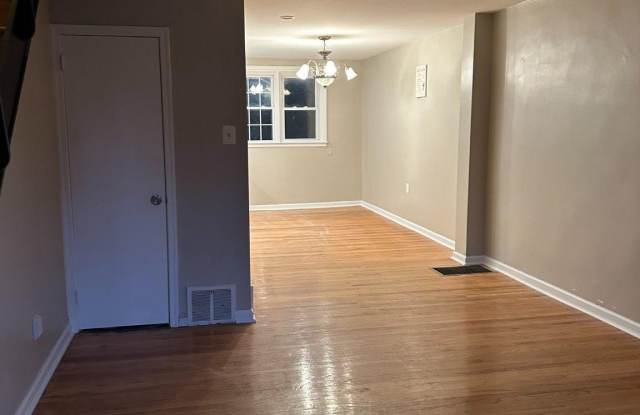 6117 LAWNDALE Avenue Gallery 4