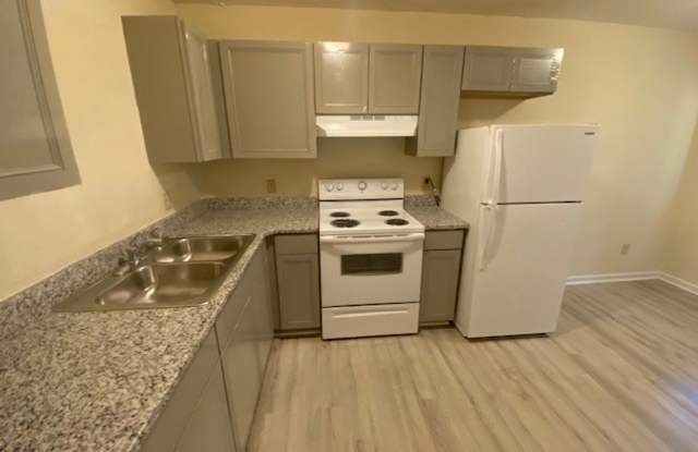 2485 Michelle Drive - Triplex Gallery 1