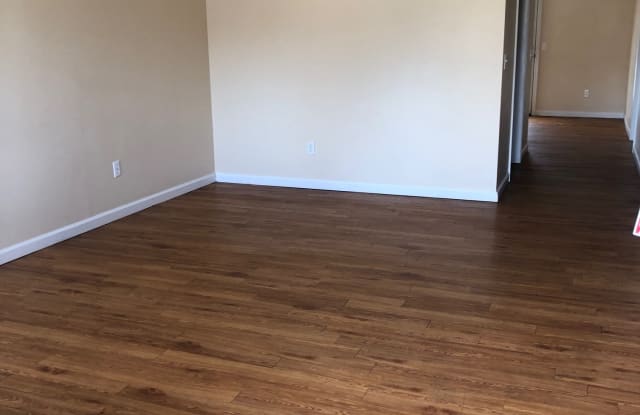51 Welch Ct - 51 Welch Ct, Murray, KY 42071