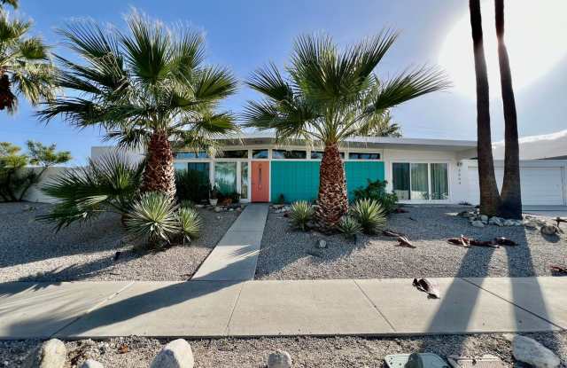 AVAILABLE NOW! 3 Bedroom 2 Bathroom POOL HOME in Palm Springs ! photos photos