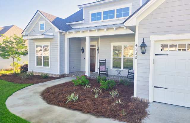 Spacious 4BR/3BA Home with Open Floor Plan, Screened Porch & Fenced Backyard photos photos