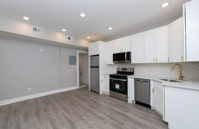 Beautiful Gut Renovated 2 Bed/2.5 Bath Apartment on Broadway Avenue in Camden! Gallery 3