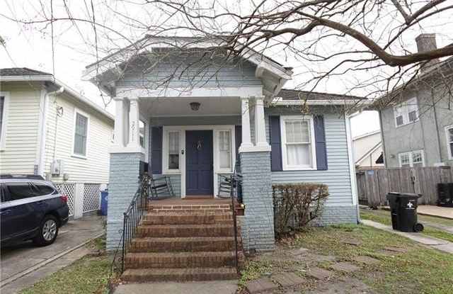 2911 CALHOUN Street Gallery 1