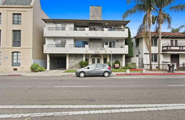 Ocean Boulevard End-Unit Condo - 923 East Ocean Boulevard, Long Beach, CA 90802