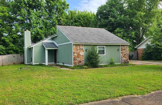 8186 VALLEY RIDGE - 8186 Valley Ridge Trail, Memphis, TN 38016